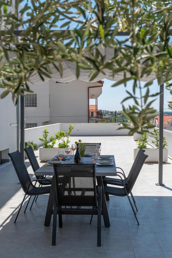 Apartmani Ville Vengo Трогир Экстерьер фото